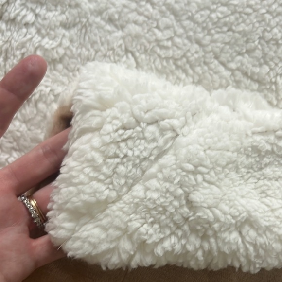 Soft Throw Blanket - Picture 6 of 6